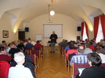 V Hradci Králové byla zahájena Akademie pro aktivní třetí věk