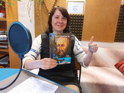 Video: Eva Zálešáková představuje novou knihu Veroniky Čepelkové s názvem Po stopách apoštola Pavla