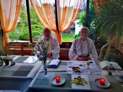P. Josef Vlček a P. František Lízna v Podhájské Ohlédnutí P. Mgr. Josefa Vlčka za duchovně-odpočinkovým pobytem na Slovensku