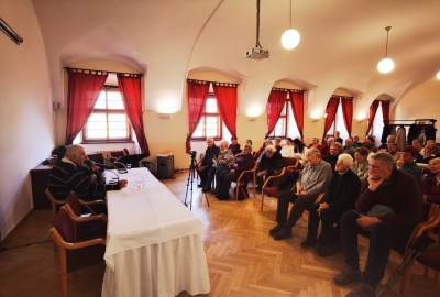 Pozvánka na tradiční adventní setkání seniorů v Hradci Králové