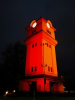 Týnišťská věž se počtvrté rozsvítí červeně