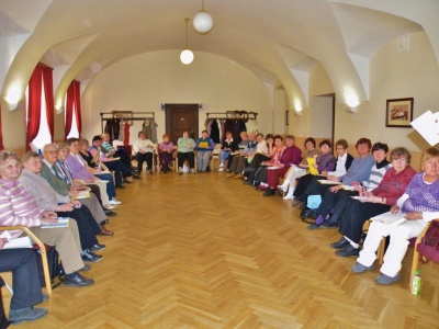 Zúčastněte se vzdělávacího programu pro seniory a animátory seniorů